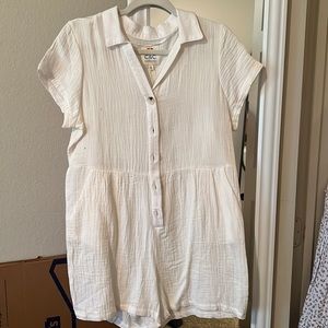 BRAND NEW white linen romper.. size L